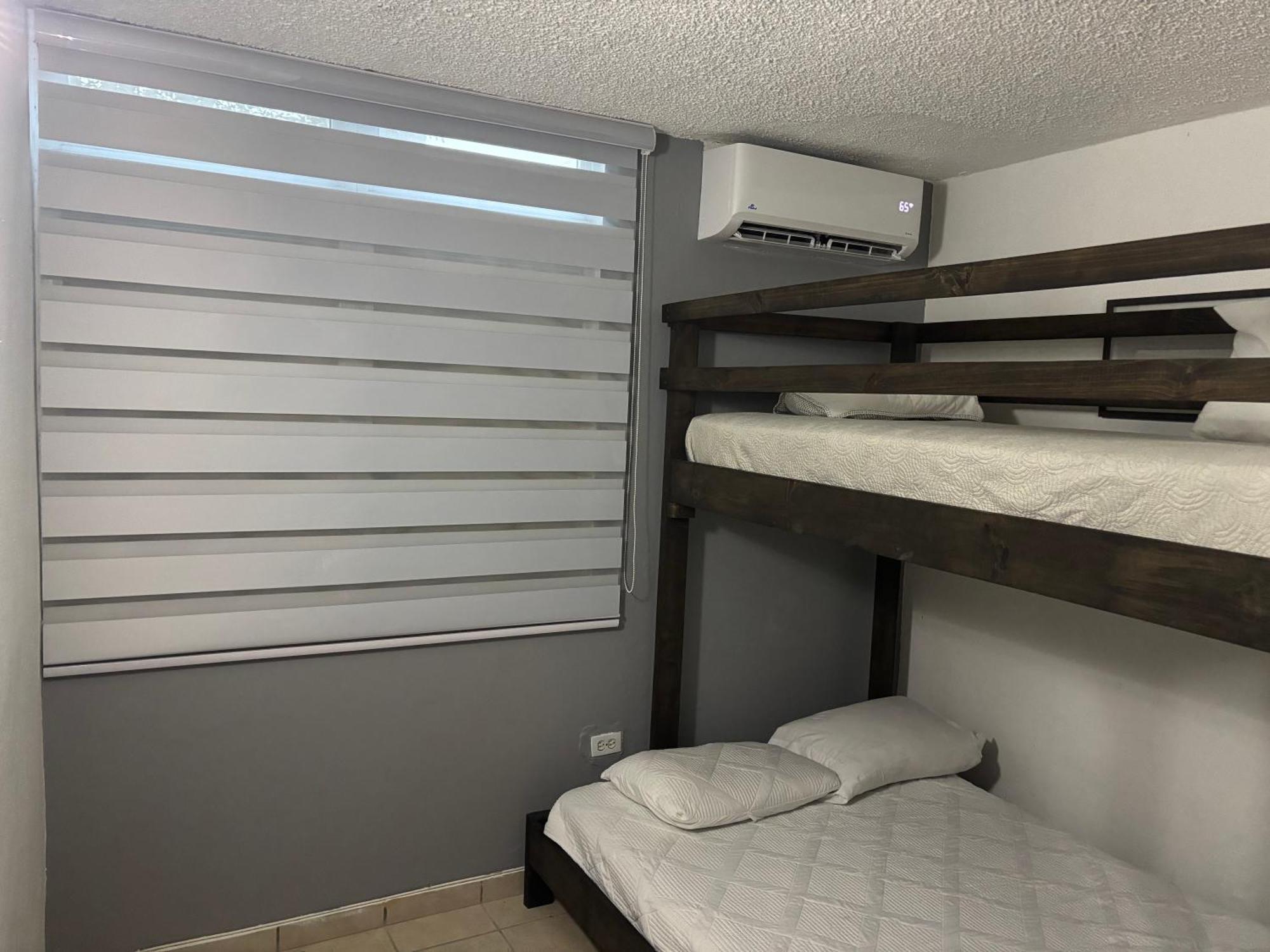 Private Apartment Near Sju Solar Battery كارولينا المظهر الخارجي الصورة